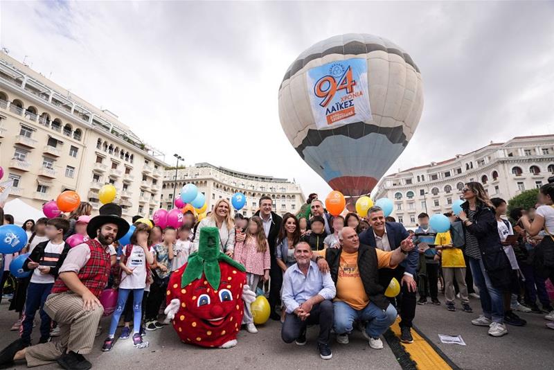 Ο Α. Τζιτζικώστας στις εκδηλώσεις για τα 94 χρόνια λαϊκών αγορών στην πλατεία Αριστοτέλους φωτο7 (29/5/2023)