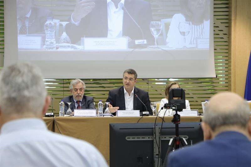 Την πορεία ολοκλήρωσης του τρέχοντος ΕΣΠΑ και τα στοιχεία από την έναρξη του νέου ΕΣΠΑ της Περιφέρειας Κεντρικής Μακεδονίας ανακοίνωσε ο Περιφερειάρχης Απόστολος Τζιτζικώστας3 (8/6/2023)