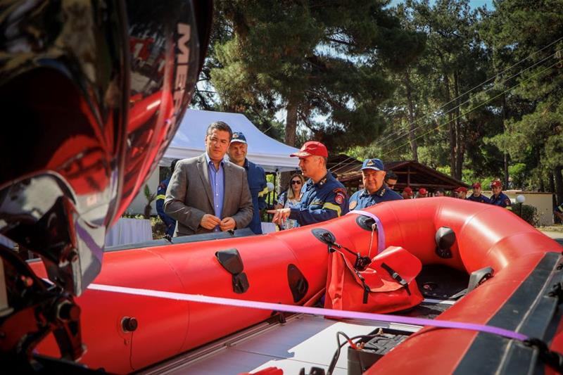 Εξοπλισμό στη 2η ΕΜΑΚ και την Πυροσβεστική Υπηρεσία Κεντρικής Μακεδονίας παρέδωσε ο Α. Τζιτζικώστας φωτο2 (19/6/2023)