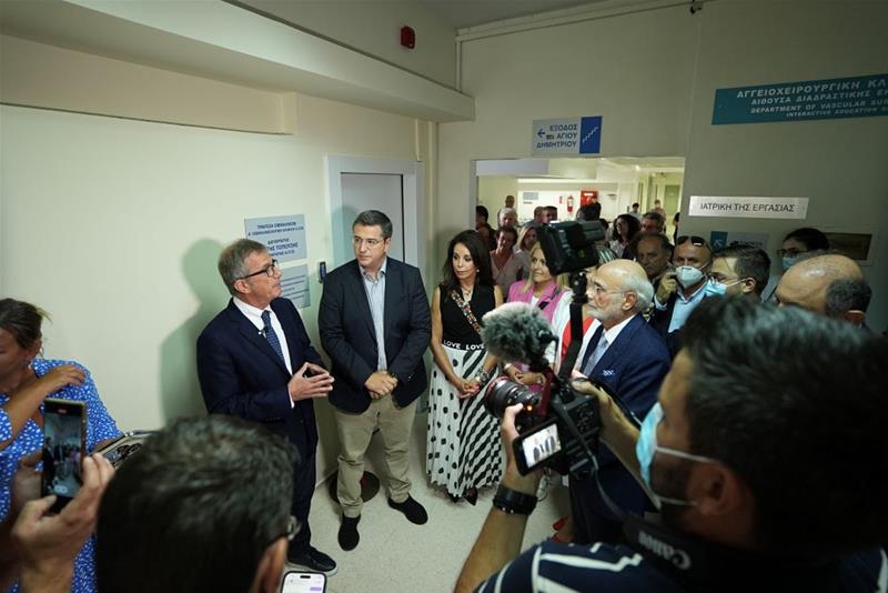 Επίσκεψη του Απόστολου Τζιτζικώστα στην Οφθαλμολογική Κλινική του νοσοκομείου ΑΧΕΠΑ φωτο3 (6/9/2023)