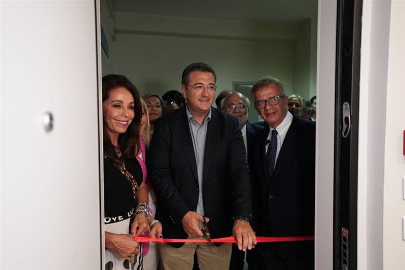 Επίσκεψη του Απόστολου Τζιτζικώστα στην Οφθαλμολογική Κλινική του νοσοκομείου ΑΧΕΠΑ φωτο1 (6/9/2023)