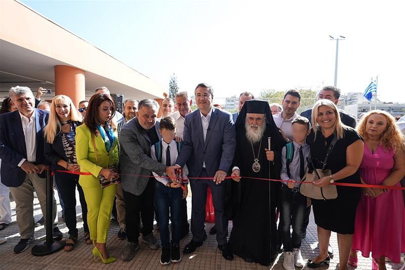 Στον αγιασμό και τα εγκαίνια του 24ου Δημοτικού Σχολείου Ευόσμου, που κατασκευάστηκε με πόρους της Περιφέρειας Κεντρικής Μακεδονίας, ο Περιφερειάρχης Απόστολος Τζιτζικώστας φώτο 2 (11/9/2023)