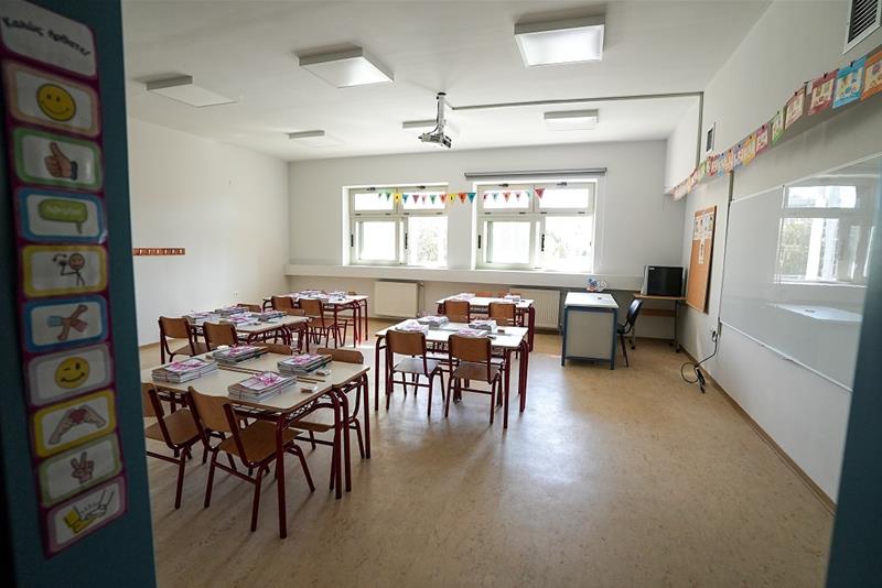 Στον αγιασμό και τα εγκαίνια του 24ου Δημοτικού Σχολείου Ευόσμου, που κατασκευάστηκε με πόρους της Περιφέρειας Κεντρικής Μακεδονίας, ο Περιφερειάρχης Απόστολος Τζιτζικώστας φώτο 13 (11/9/2023)