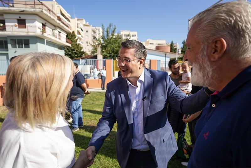 Στον αγιασμό και τα εγκαίνια του 24ου Δημοτικού Σχολείου Ευόσμου, που κατασκευάστηκε με πόρους της Περιφέρειας Κεντρικής Μακεδονίας, ο Περιφερειάρχης Απόστολος Τζιτζικώστας φώτο 8 (11/9/2023)