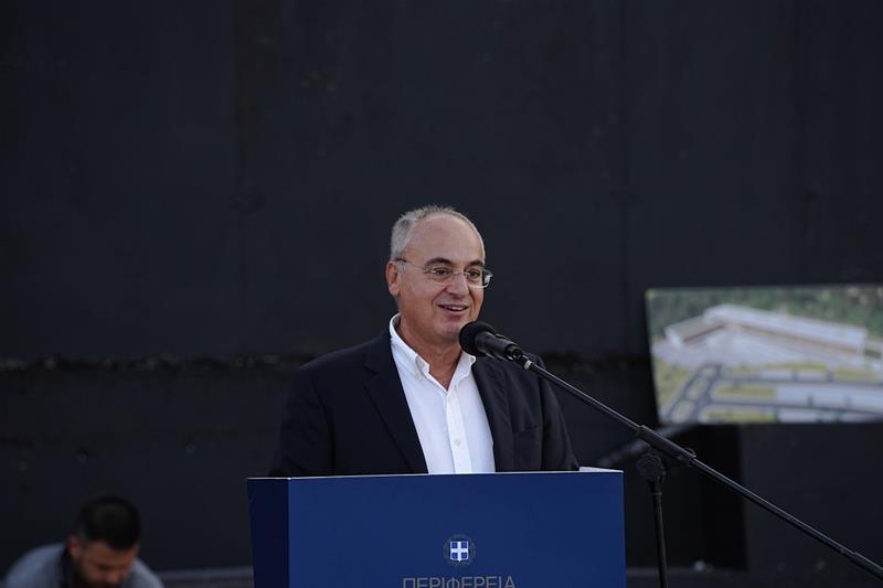 Ο Περιφερειάρχης Κεντρικής Μακεδονίας Απόστολος Τζιτζικώστα θεμελίωσε το νέο Διοικητήριο Ημαθίας στη Βέροια φώτο 9 (20/9/2023)