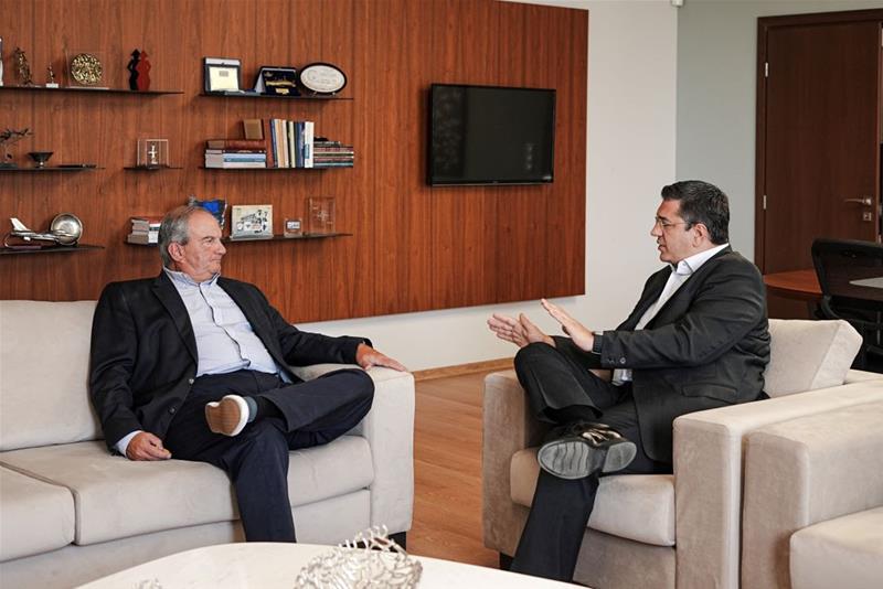 Συνάντηση του Περιφερειάρχη Κ. Μακεδονίας Α. Τζιτζικώστα με τον πρώην Πρωθυπουργό Κ. Καραμανλή φωτο4 (23/10/2023)