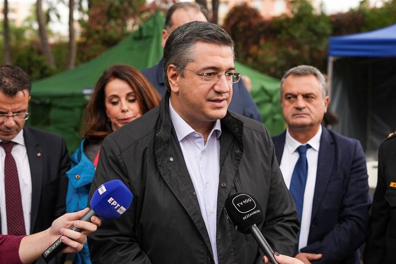 Παράδοση εξοπλισμού και υλικών έκτακτων αναγκών σε νοσοκομεία, ΕΚΑΒ, ΠΥ, εθελοντές φωτο6 (17/11/2023)