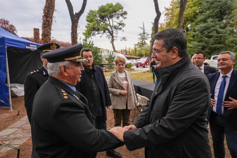 Παράδοση εξοπλισμού και υλικών έκτακτων αναγκών σε νοσοκομεία, ΕΚΑΒ, ΠΥ, εθελοντές φωτο7 (17/11/2023)