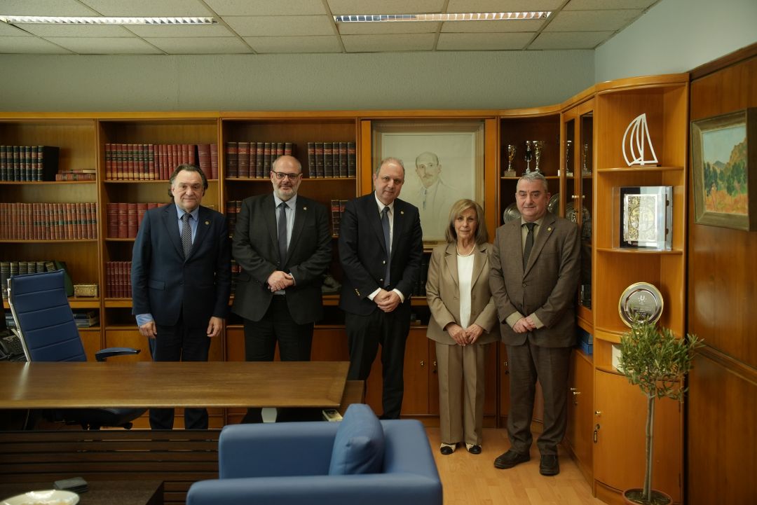 Συνάντηση της Περιφερειάρχη Κεντρικής Μακεδονίας Αθηνάς Αηδονά με τις Πρυτανικές Αρχές του ΑΠΘ και επίσκεψη στην ενοποιημένη βιβλιοθήκη της Σχολής Θετικών Επιστημών που χρηματοδοτήθηκε μέσω ΕΣΠΑ